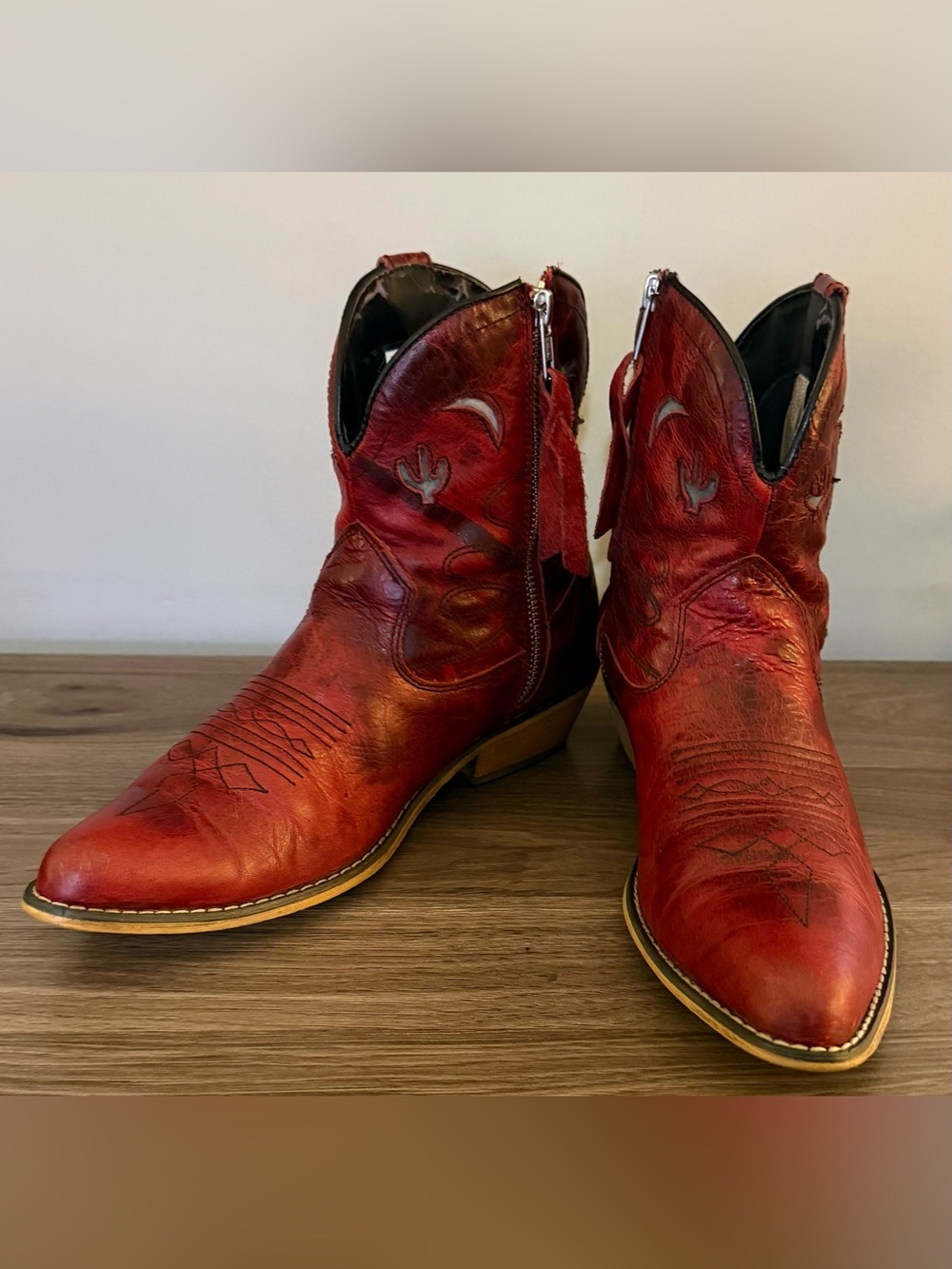 Dingo Adobe Rose Women 7.5 M Red Krackle Leather Western Ankle Boots Zip DI695